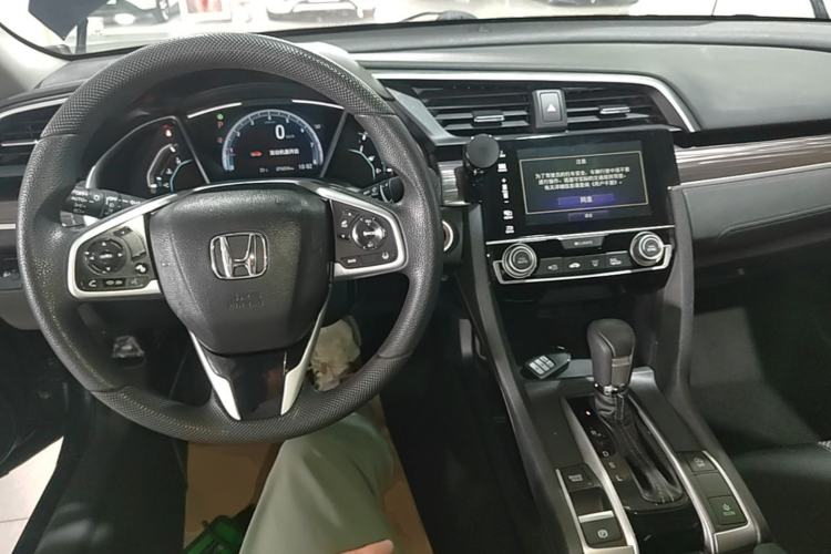 Used Honda Civic 2019 220TURBO CVT Dynamic Edition China VI Center Console