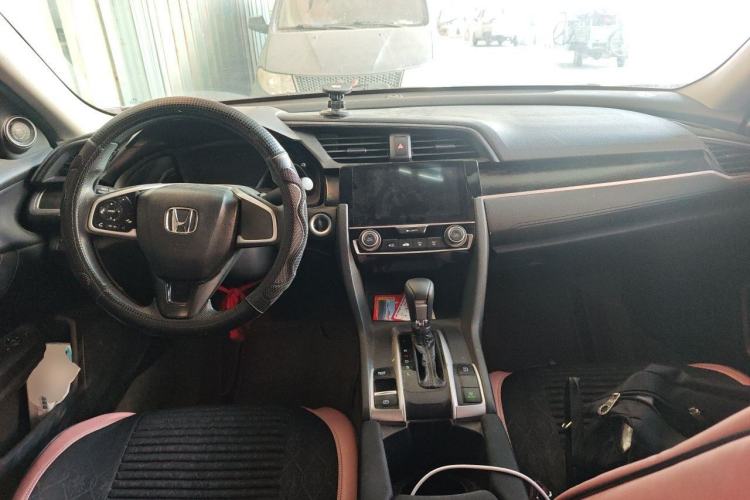 Used Honda Civic 2019 180TURBO CVT Shangdong Edition China VI Center Console
