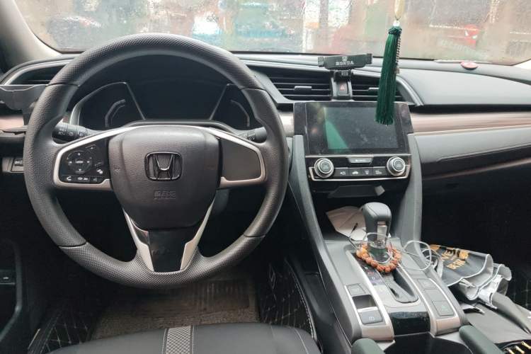 Used Honda Civic 2019 220TURBO CVT Dynamic Edition China V Center Console