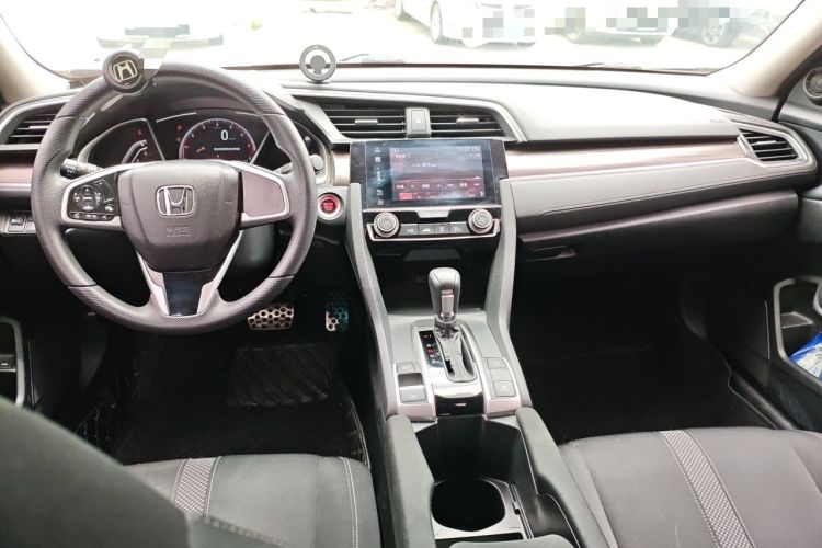 Used Honda Civic 2019 220TURBO CVT Dynamic Edition China VI Emission Standard Center Console