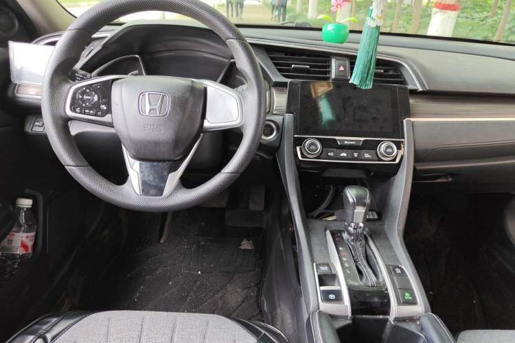 Used Honda Civic 2019 220TURBO CVT Dynamic Edition China V Center Console