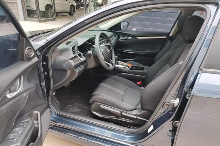 Used Honda Civic 2019 220TURBO CVT Dynamic Edition China VI Driver Seat