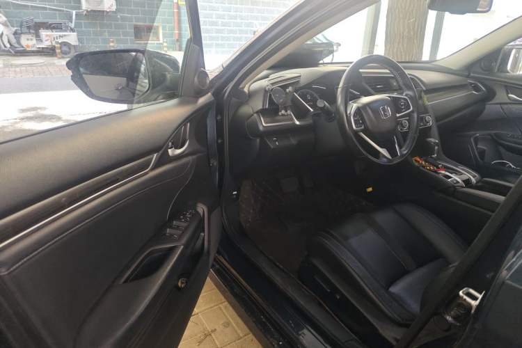 Used Honda Civic 2019 220TURBO CVT Power Edition China VI Emission Standard Driver Seat
