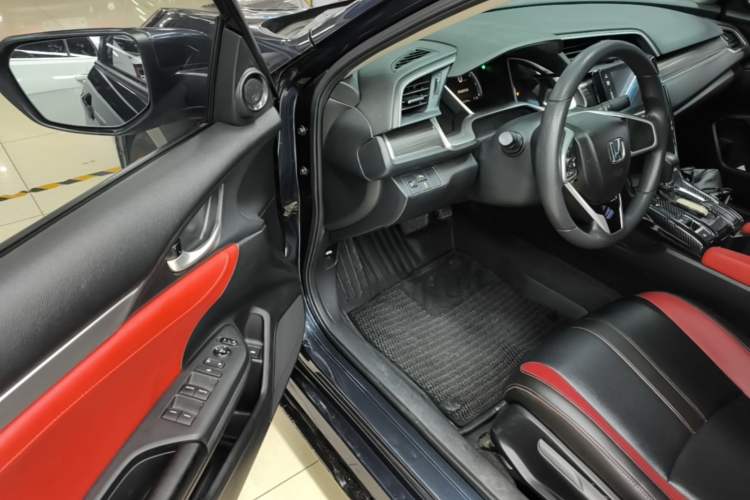 Used Honda Civic 2019 220TURBO CVT Dynamic Edition China VI Driver Seat