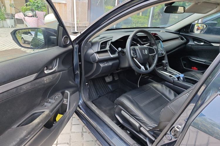 Used Honda Civic 2019 220TURBO CVT Dynamic Edition China VI Driver Seat