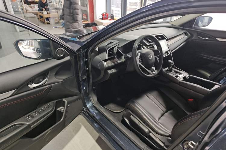 Used Honda Civic 2019 220TURBO CVT Dynamic Edition China VI Driver Seat