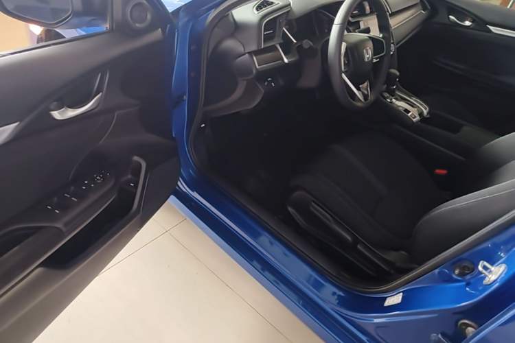 Used Honda Civic 2019 220TURBO CVT Dynamic Edition China VI Driver Seat