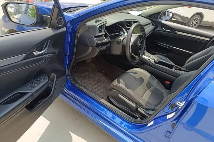 Used Honda Civic 2019 220TURBO CVT Dynamic Edition China VI Driver Seat
