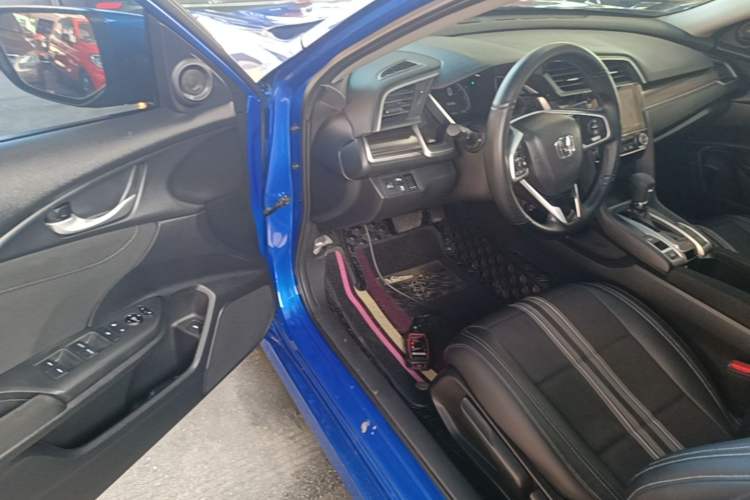 Used Honda Civic 2019 220TURBO CVT Dynamic Edition China VI Driver Seat