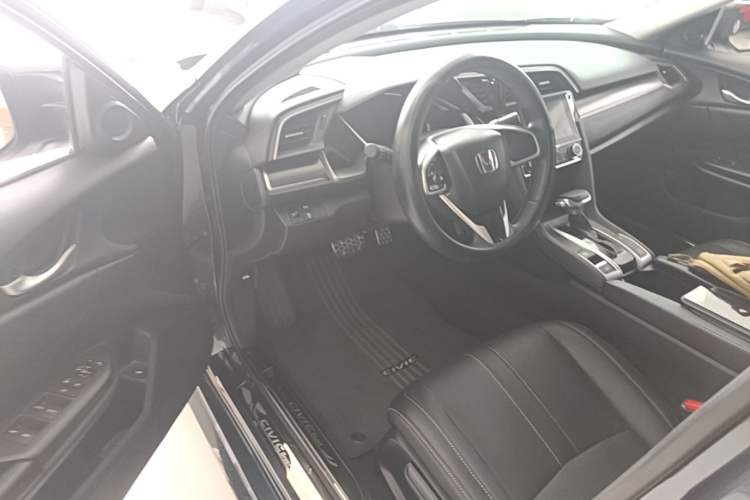 Used Honda Civic 2019 220TURBO CVT Ignition Edition China VI Emission Standard Driver Seat