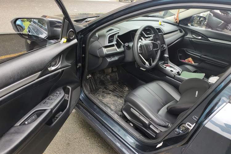 Used Honda Civic 2019 220TURBO CVT Dynamic Edition China V Driver Seat