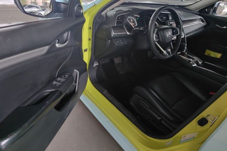 Used Honda Civic 2019 220TURBO CVT Dynamic Edition China V Driver Seat