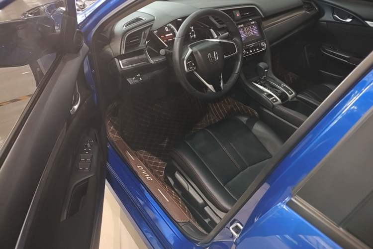 Used Honda Civic 2019 220TURBO CVT Dynamic Edition China VI Driver Seat
