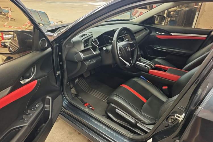Used Honda Civic 2019 220TURBO CVT Dynamic Edition China VI Driver Seat