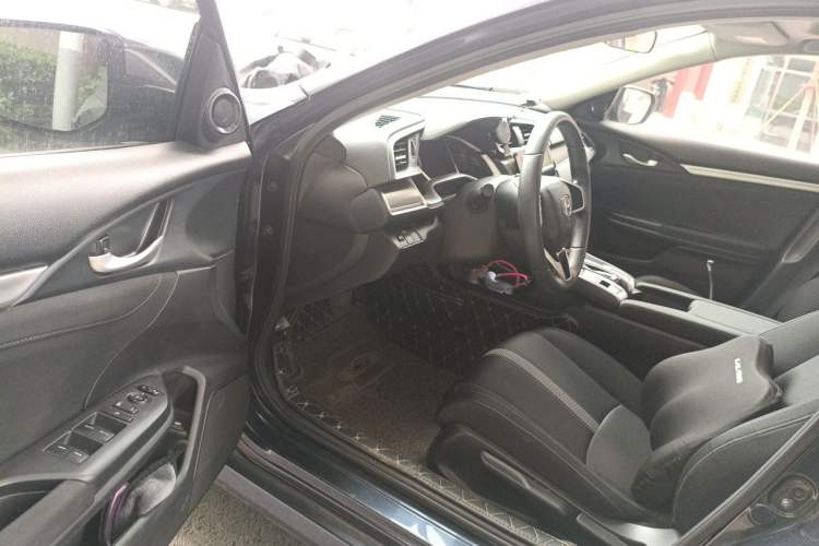 Used Honda Civic 2019 220TURBO CVT Dynamic Edition China VI Driver Seat
