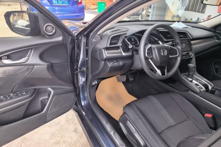 Used Honda Civic 2019 220TURBO CVT Dynamic Edition China V Driver Seat