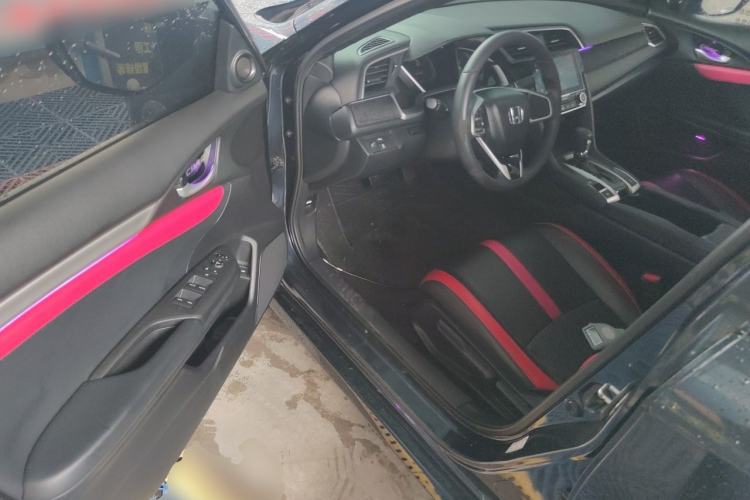 Used Honda Civic 2019 220TURBO CVT Dynamic Edition China VI Driver Seat