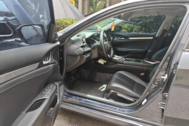 Used Honda Civic 2019 220TURBO CVT Dynamic Edition China VI Driver Seat