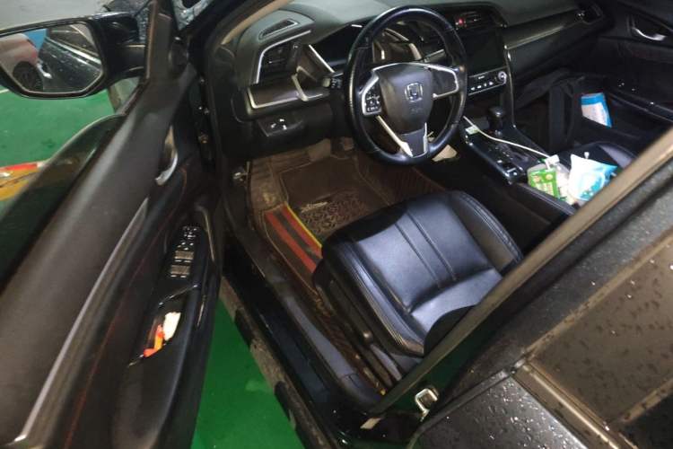 Used Honda Civic 2019 220TURBO CVT Dynamic Edition China VI Driver Seat