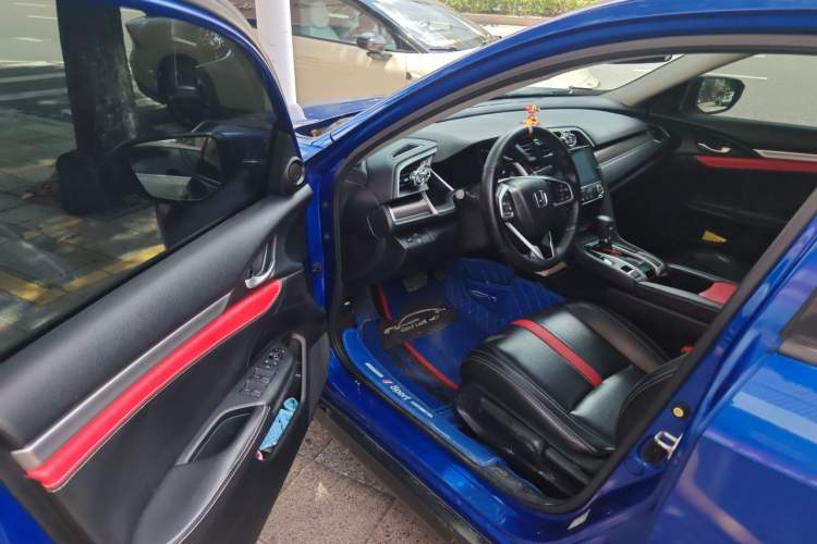 Used Honda Civic 2019 220TURBO CVT Dynamic Edition China VI Driver Seat