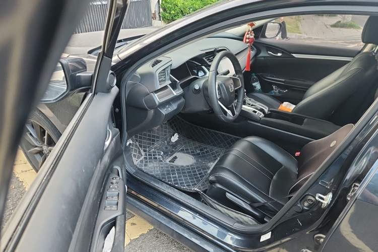 Used Honda Civic 2019 220TURBO CVT Dynamic Edition China VI Driver Seat