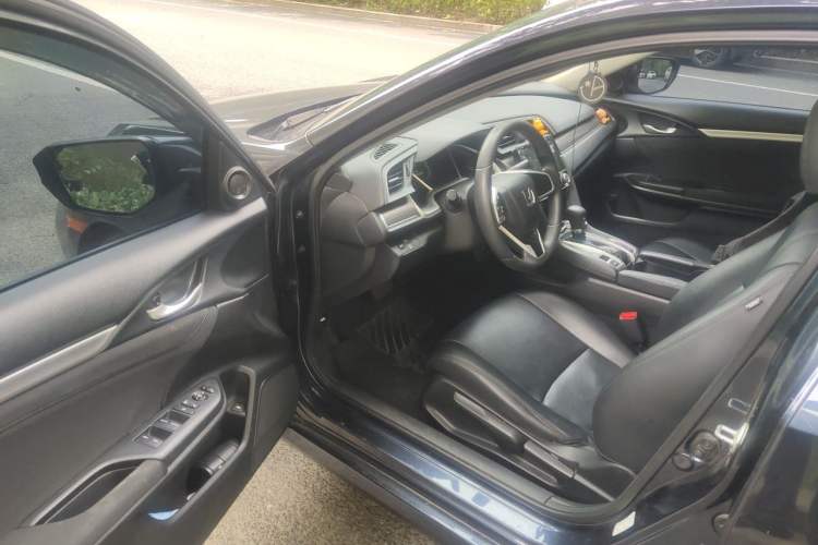 Used Honda Civic 2019 220TURBO CVT Dynamic Edition China V Driver Seat