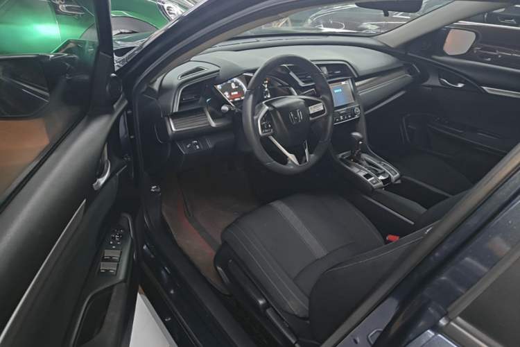 Used Honda Civic 2019 220TURBO CVT Dynamic Edition China VI Driver Seat