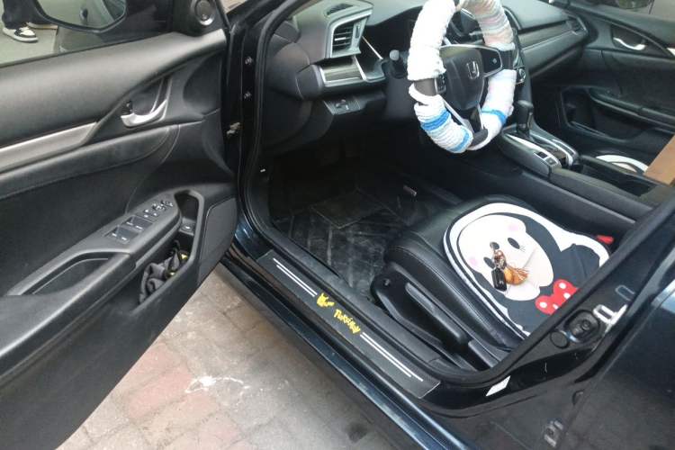 Used Honda Civic 2019 220TURBO CVT Dynamic Edition China VI Driver Seat