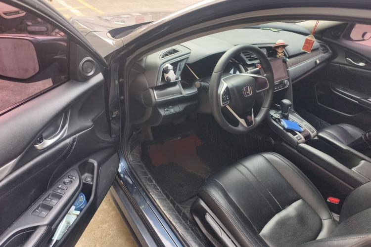 Used Honda Civic 2019 220TURBO CVT Dynamic Edition China VI Driver Seat