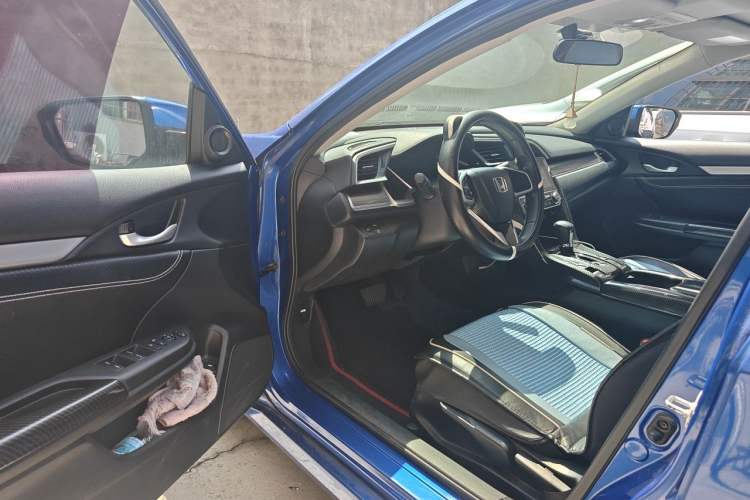 Used Honda Civic 2019 220TURBO CVT Dynamic Edition China VI Driver Seat
