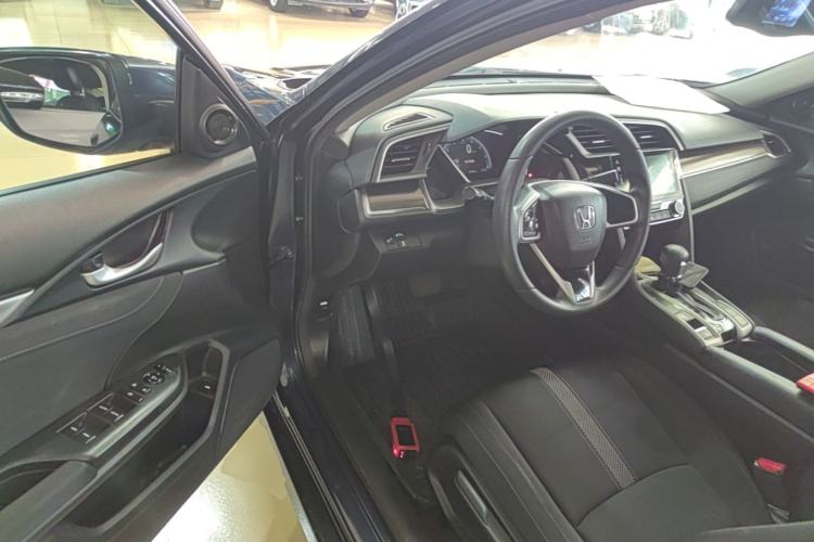 Used Honda Civic 2019 220TURBO CVT Dynamic Edition China VI Driver Seat
