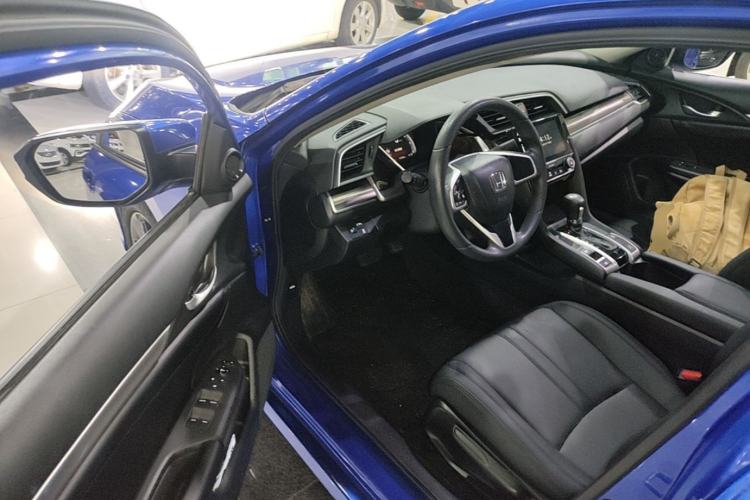 Used Honda Civic 2019 220TURBO CVT Dynamic Edition China VI Driver Seat