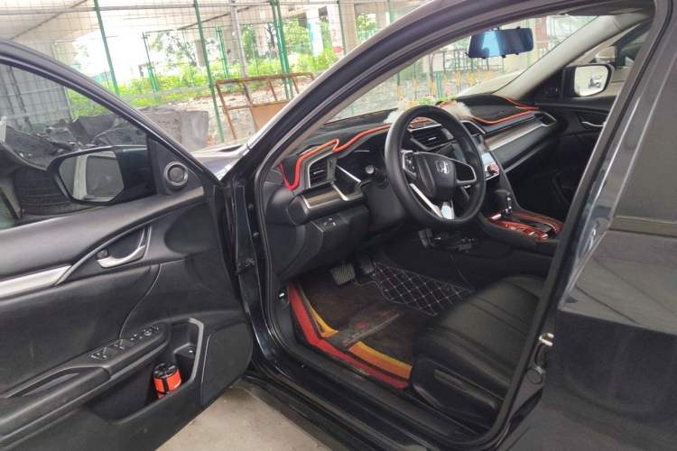 Used Honda Civic 2019 220TURBO CVT Dynamic Edition China VI Driver Seat