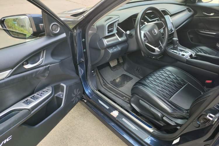 Used Honda Civic 2019 220TURBO CVT Dynamic Edition China VI Driver Seat