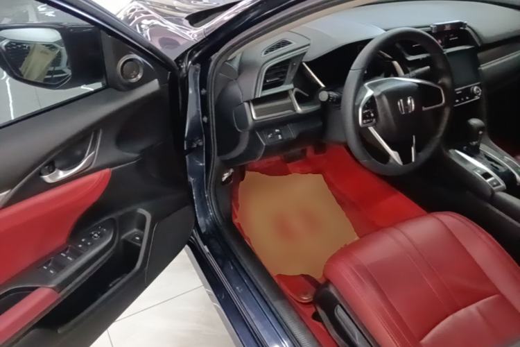 Used Honda Civic 2019 220TURBO CVT Dynamic Edition China VI Driver Seat