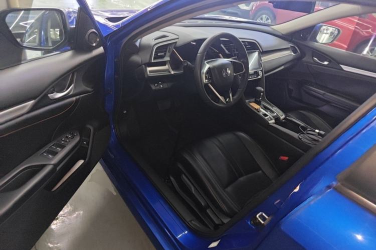 Used Honda Civic 2019 220TURBO CVT Dynamic Edition China VI Driver Seat