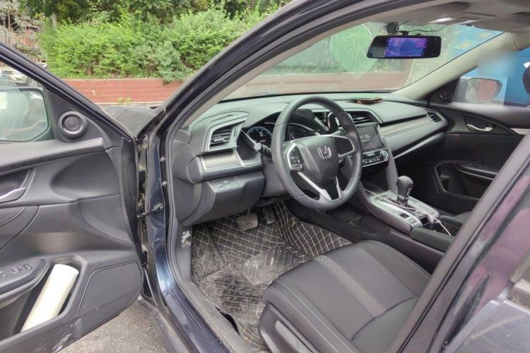Used Honda Civic 2019 220TURBO CVT Dynamic Edition China VI Driver Seat