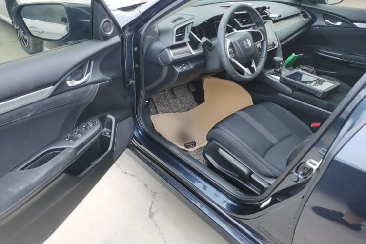 Used Honda Civic 2019 220TURBO CVT Dynamic Edition China VI Driver Seat