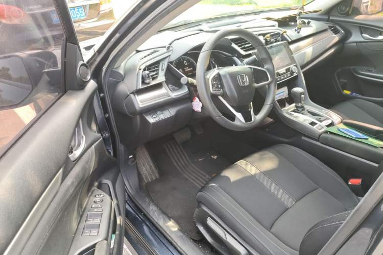 Used Honda Civic 2019 220TURBO CVT Dynamic Edition China V Driver Seat