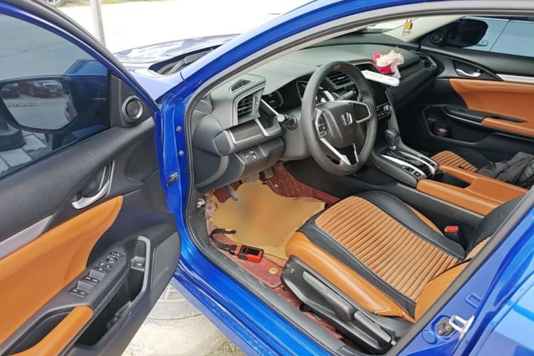 Used Honda Civic 2019 220TURBO CVT Dynamic Edition China VI Driver Seat