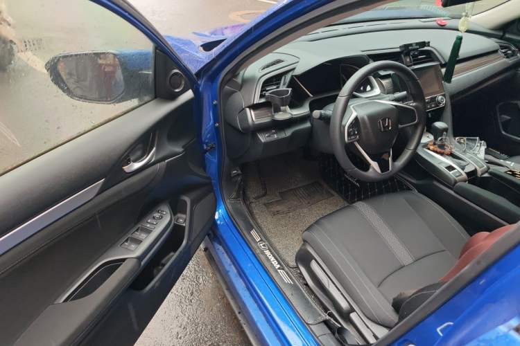 Used Honda Civic 2019 220TURBO CVT Dynamic Edition China V Driver Seat
