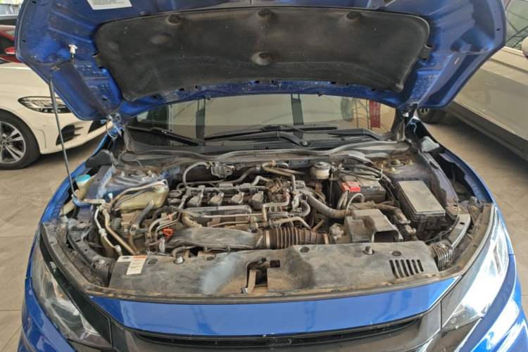 Used Honda Civic 2019 220TURBO CVT Dynamic Edition China VI Engine Bay