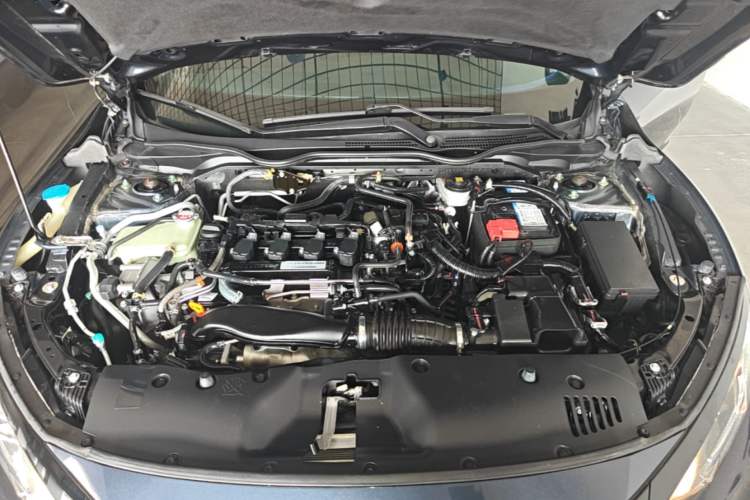 Used Honda Civic 2019 220TURBO CVT Dynamic Edition China VI Engine Bay