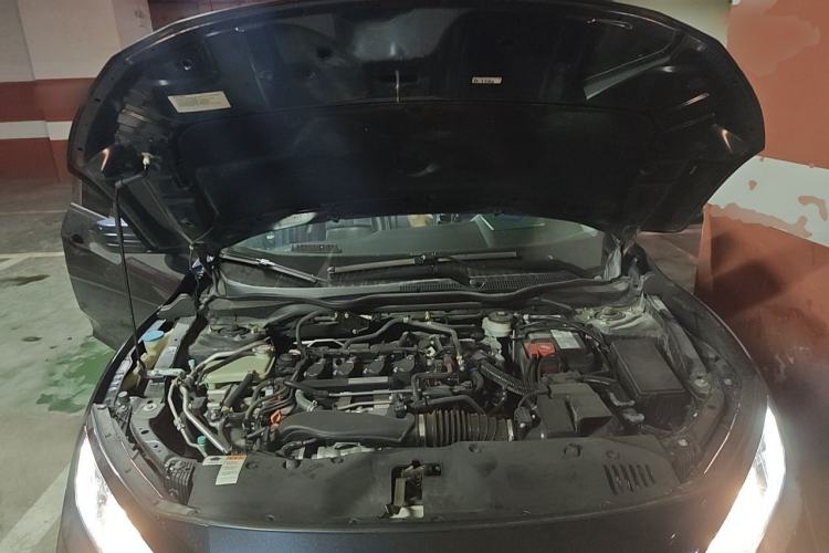 Used Honda Civic 2019 220TURBO CVT Dynamic Edition China VI Emission Standard Engine Bay