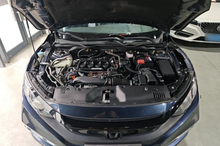 Used Honda Civic 2019 220TURBO CVT Dynamic Edition China VI Engine Bay