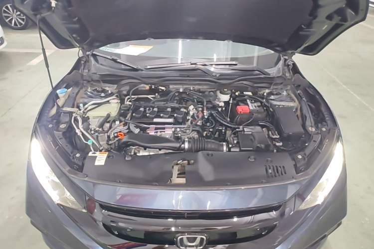 Used Honda Civic 2019 220TURBO CVT Dynamic Edition China V Emission Standard Engine Bay