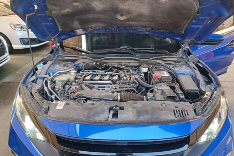 Used Honda Civic 2019 220TURBO CVT Dynamic Edition China VI Engine Bay