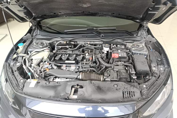 Used Honda Civic 2019 220TURBO CVT Ignition Edition China VI Emission Standard Engine Bay