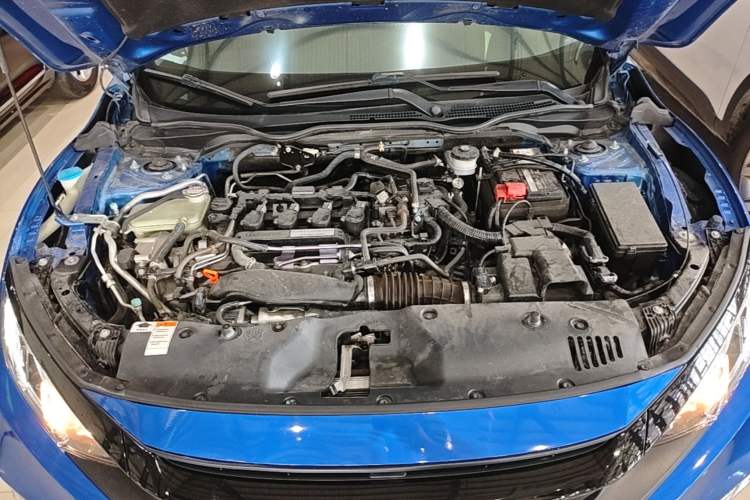 Used Honda Civic 2019 220TURBO CVT Dynamic Edition China VI Engine Bay