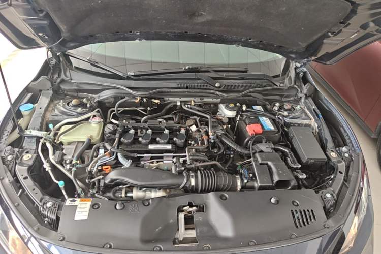 Used Honda Civic 2019 220TURBO CVT Dynamic Edition China VI Engine Bay